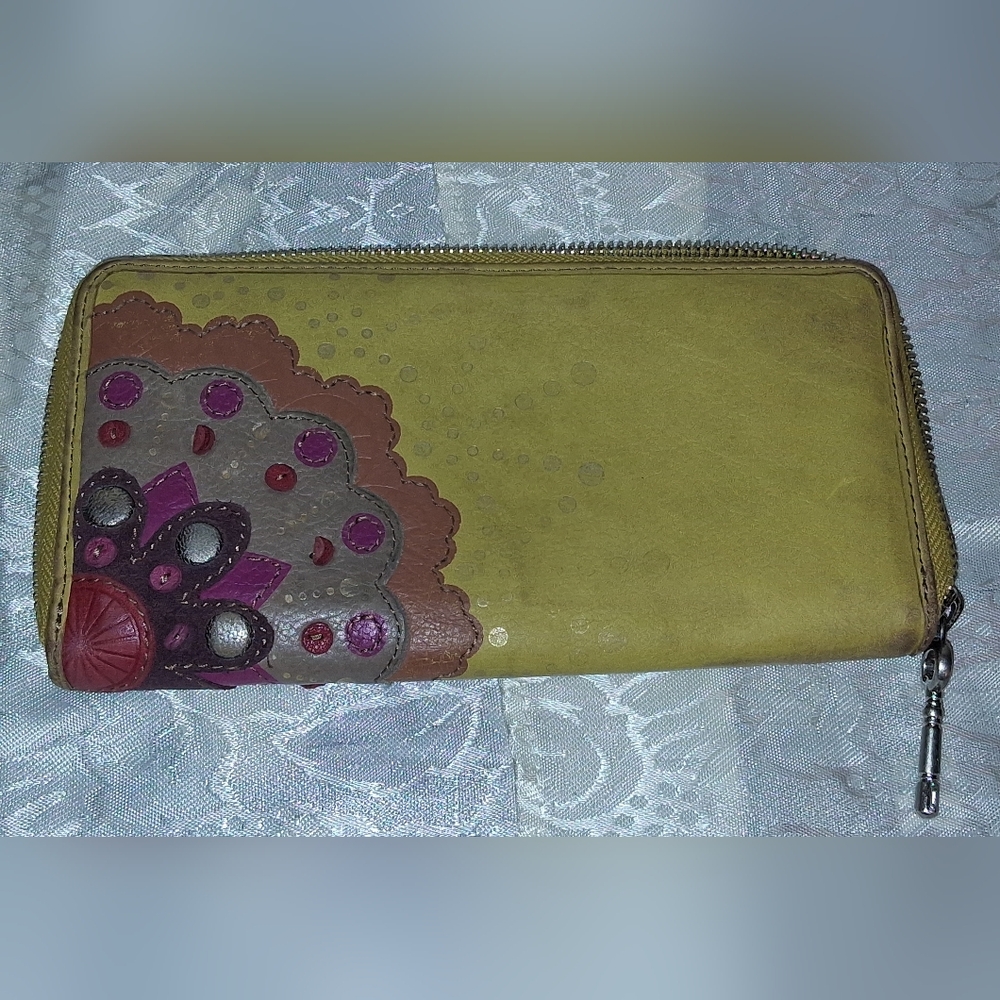 Fossil Leather Zippered Wallet/clutch